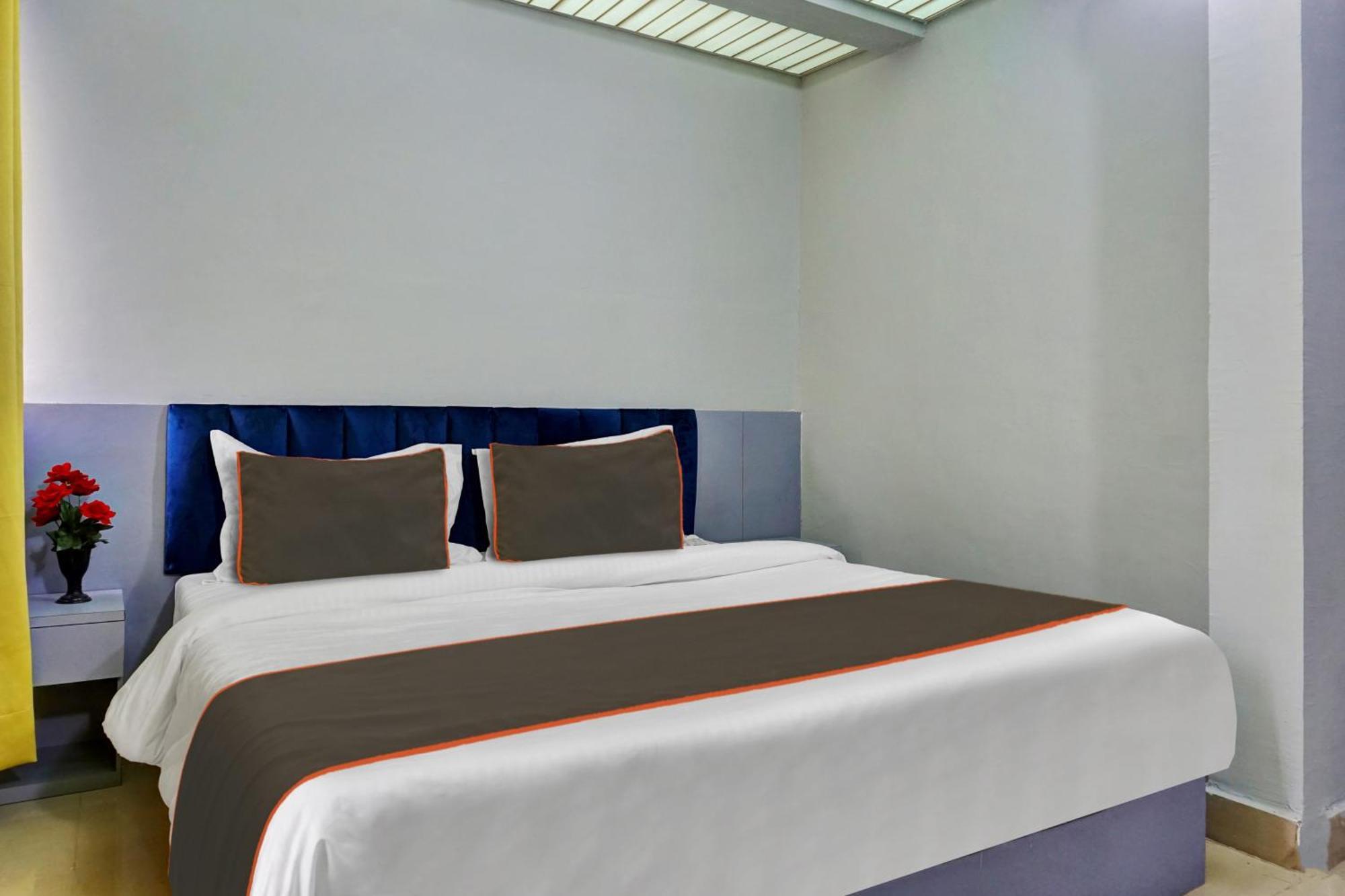 Collection O Baner Executive Stays Pune Exterior foto